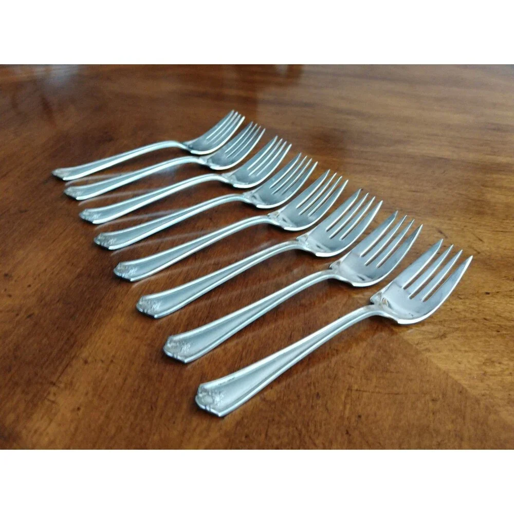 Lot of 8 Wm. Rogers Ashland Silverplate Salad Forks 1914 5.9